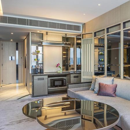 Hyatt Centric Victoria Harbour Hotel Hong Kong Exterior foto