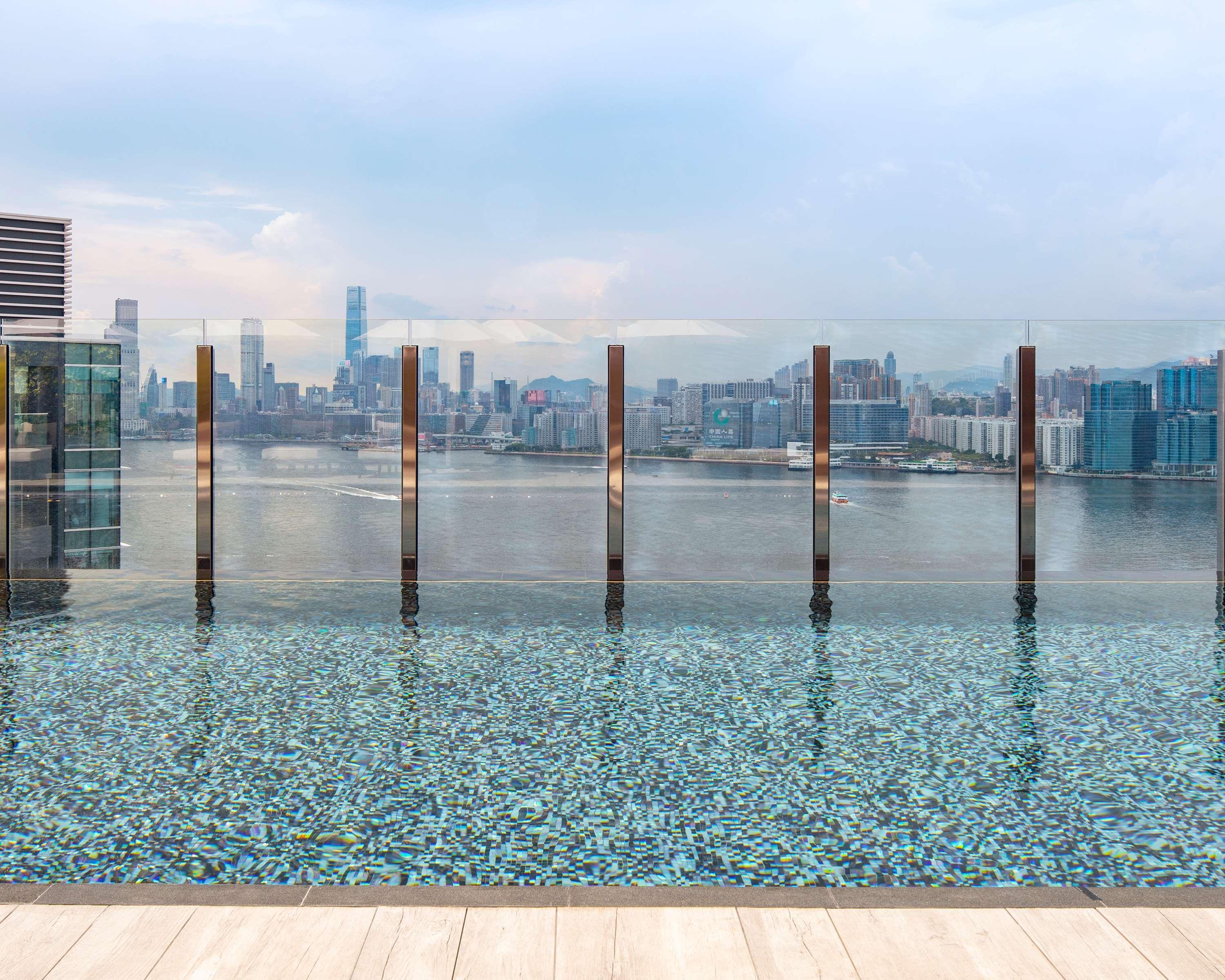 Hyatt Centric Victoria Harbour Hotel Hong Kong Exterior foto