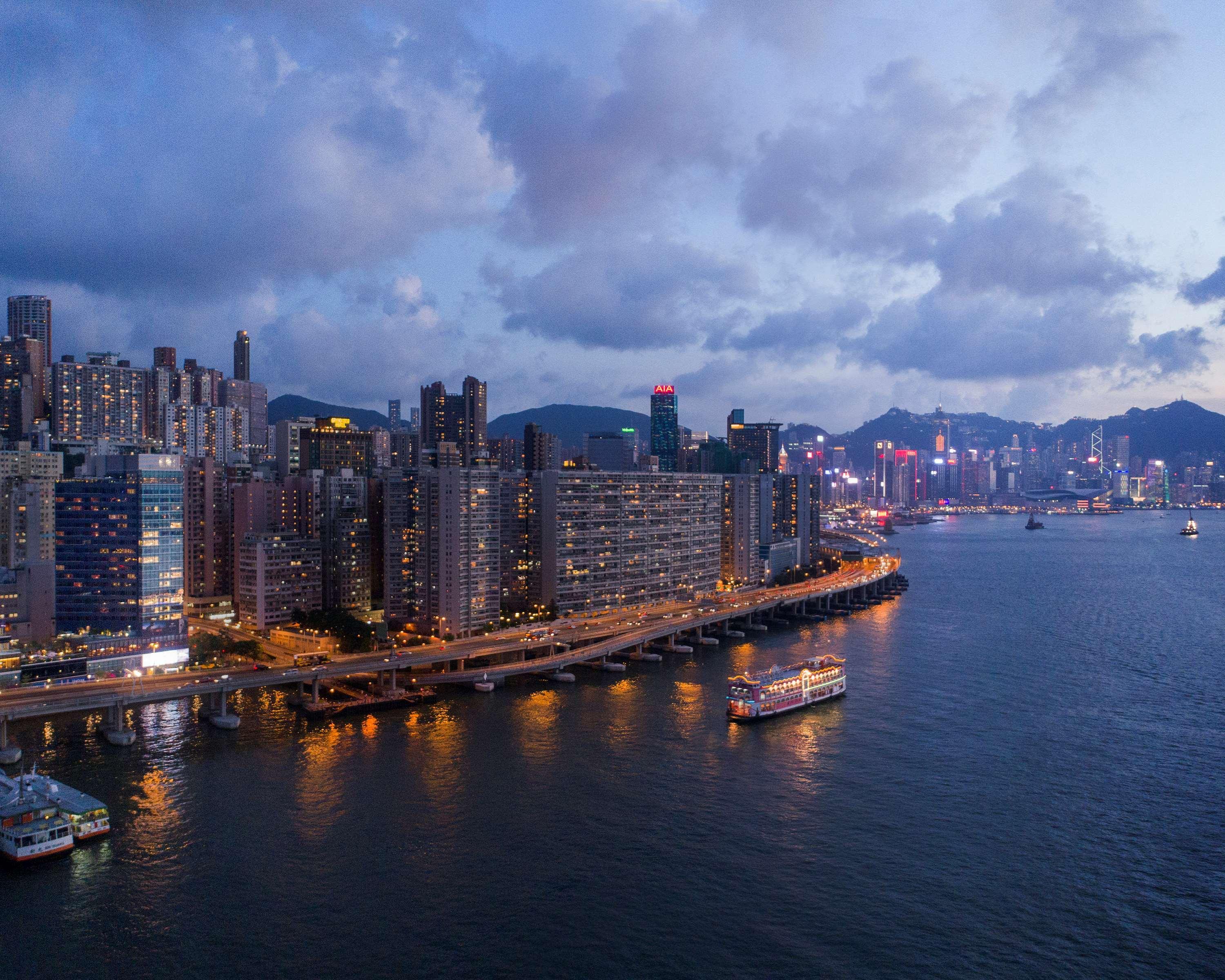 Hyatt Centric Victoria Harbour Hotel Hong Kong Exterior foto